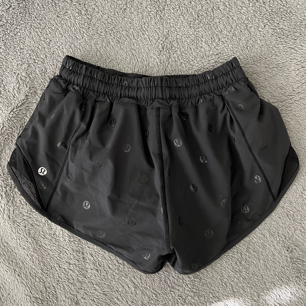 Lululemon Hotty Hot Short 2.5”